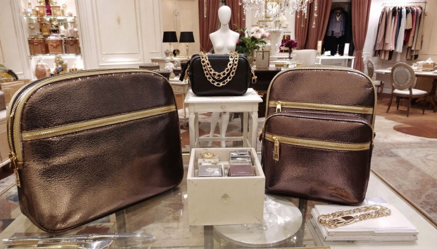 Les avantages des pochettes métallisées pour les articles de luxe
